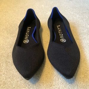 Rothy's Size 8 black point flats gorgeous